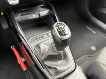 Car image 39