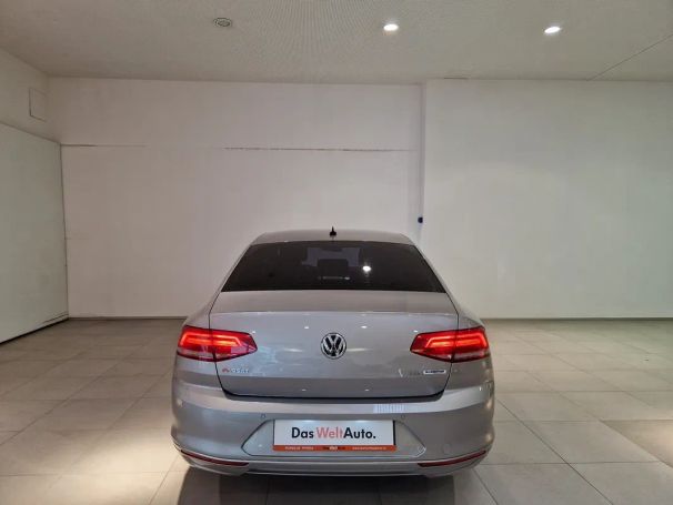 Volkswagen Passat 110 kW image number 8