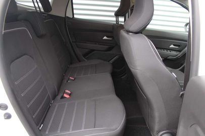 Car image 41