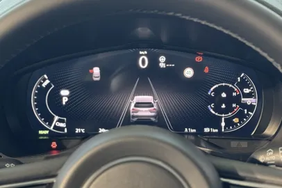 Car image 16