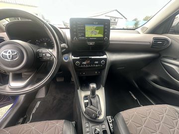 Car image 26