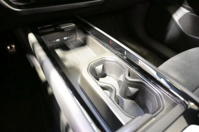 Car image 35