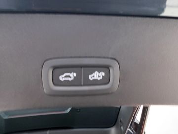 Car image 34