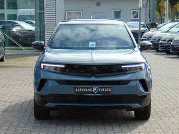 Car image 23