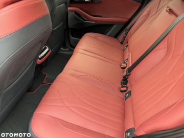 Car image 40