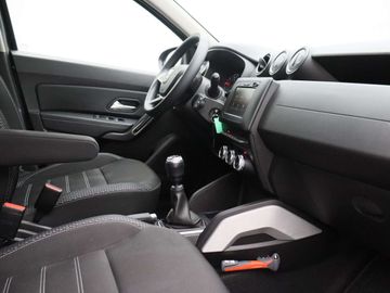 Car image 33