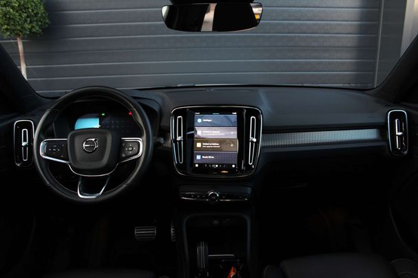 Volvo XC40 Recharge AWD 300 kW image number 32