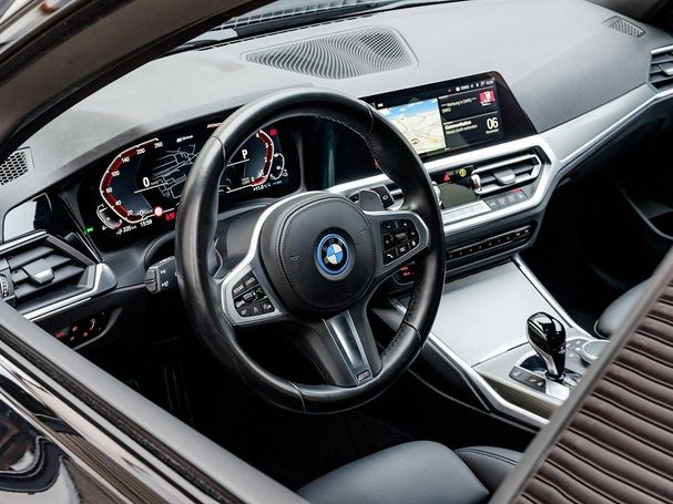 BMW 330e Touring M Sport 215 kW image number 7