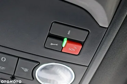 Car image 32