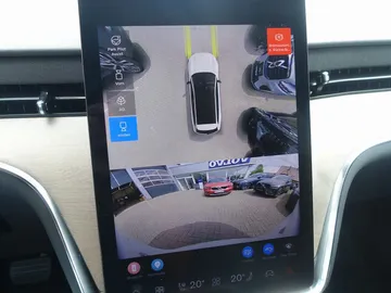 Car image 28