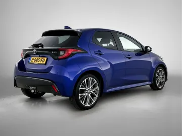 Car image 2