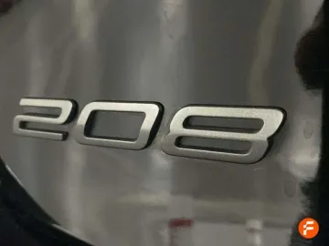 Car image 32