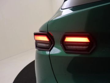 Car image 35