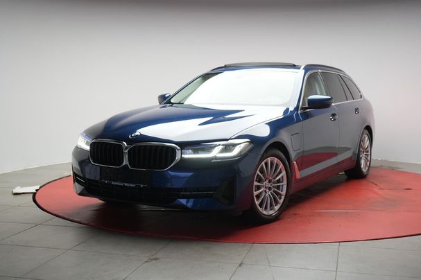 BMW 520e Touring 150 kW image number 1