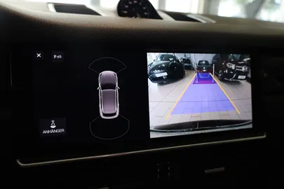 Car image 28