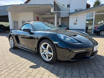 Car image 3