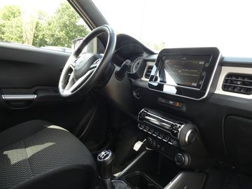 Car image 16