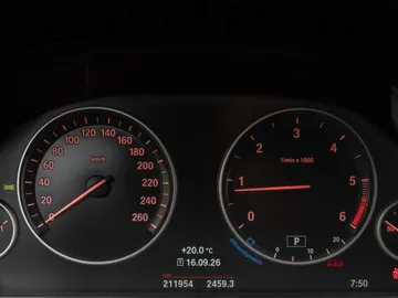 Car image 38