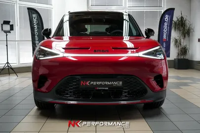 Car image 4