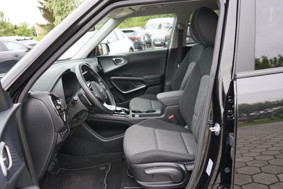 Car image 11