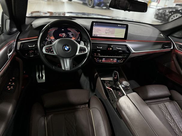 BMW 540i Touring xDrive 250 kW image number 37