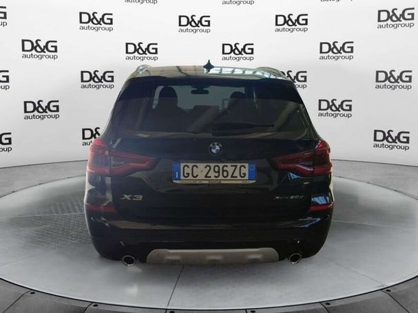 BMW X3 xDrive20d xLine 140 kW image number 8