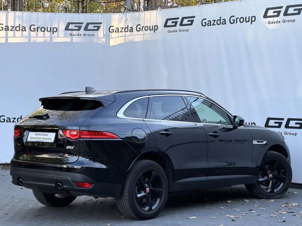 Jaguar F-Pace AWD Portfolio 177 kW image number 3