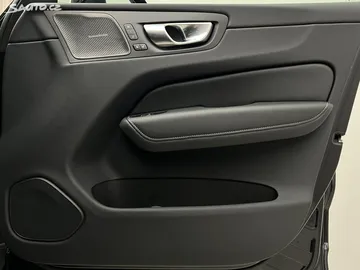 Car image 46