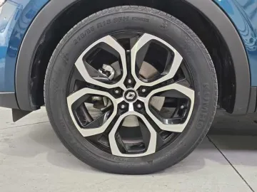 Car image 33
