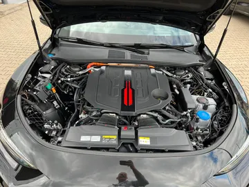 Car image 30