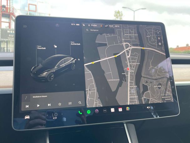 Tesla Model 3 Long Range AWD 258 kW image number 30