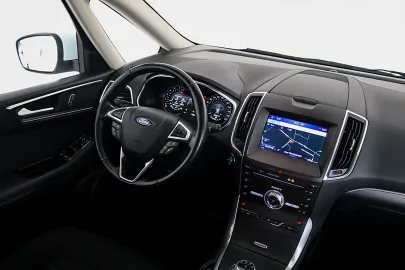 Car image 34