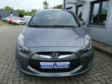 Car image 4