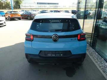 Car image 28