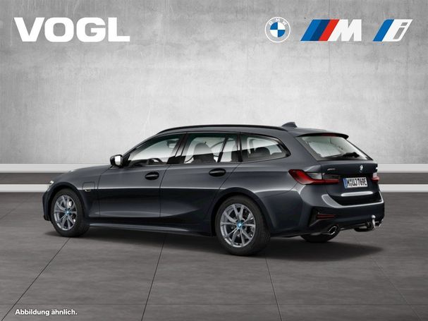 BMW 330e Touring xDrive 215 kW image number 6