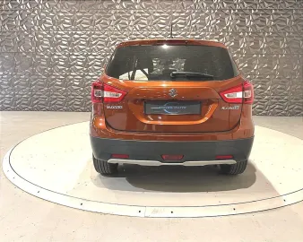 Car image 5