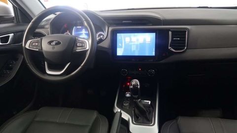 Car image 37