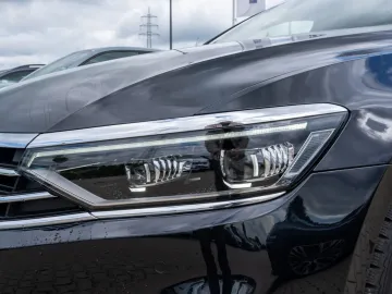 Car image 32