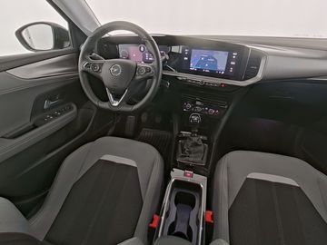 Car image 14