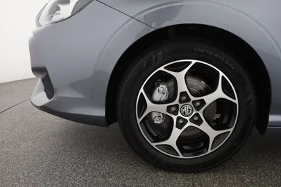 Car image 31