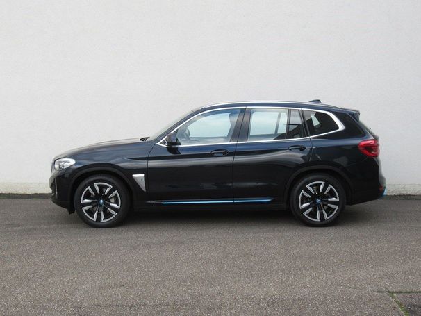 BMW iX3 210 kW image number 3