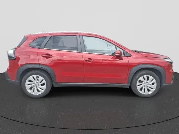 Car image 4