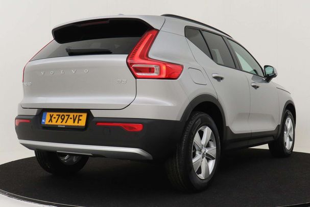 Volvo XC40 B3 Essential 120 kW image number 2