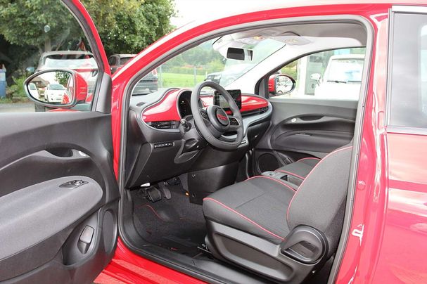 Fiat 500 e 23 kWh RED 70 kW image number 7