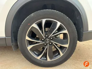 Car image 24