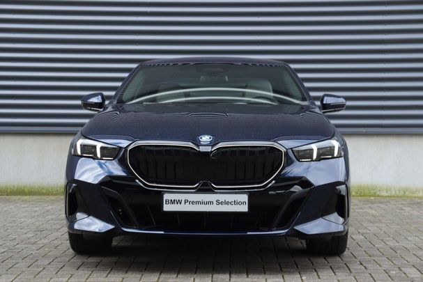 BMW 530 e 220 kW image number 2