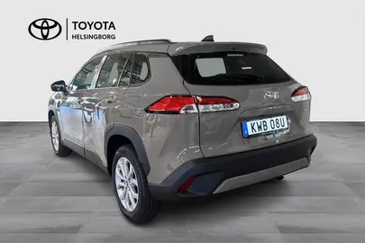 Car image 5