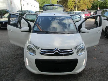 Car image 14