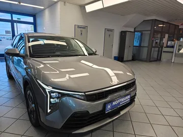 Car image 26