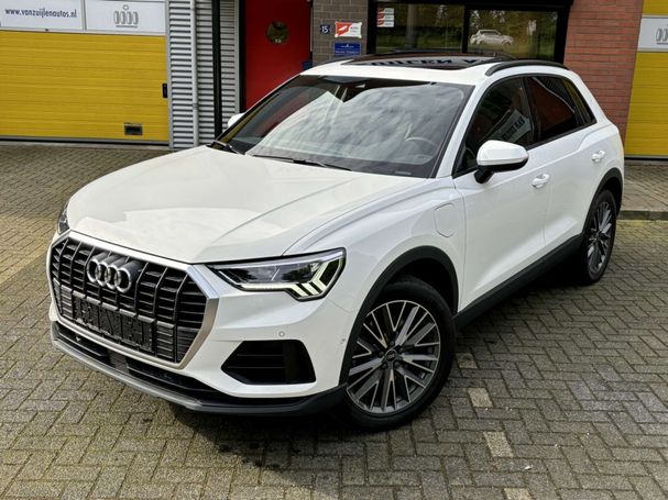 Audi Q3 45 TFSIe S-line 180 kW image number 7